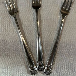 Vintage Roger’s bros seafood forks 1847 collection, Eternally Yours pattern 3